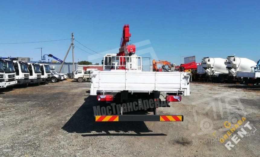 Аренда манипулятора Daewoo с грузоподъемностью стрелы 8 тонны и грузоподъемностью борта 8 тонн thumbnail 2