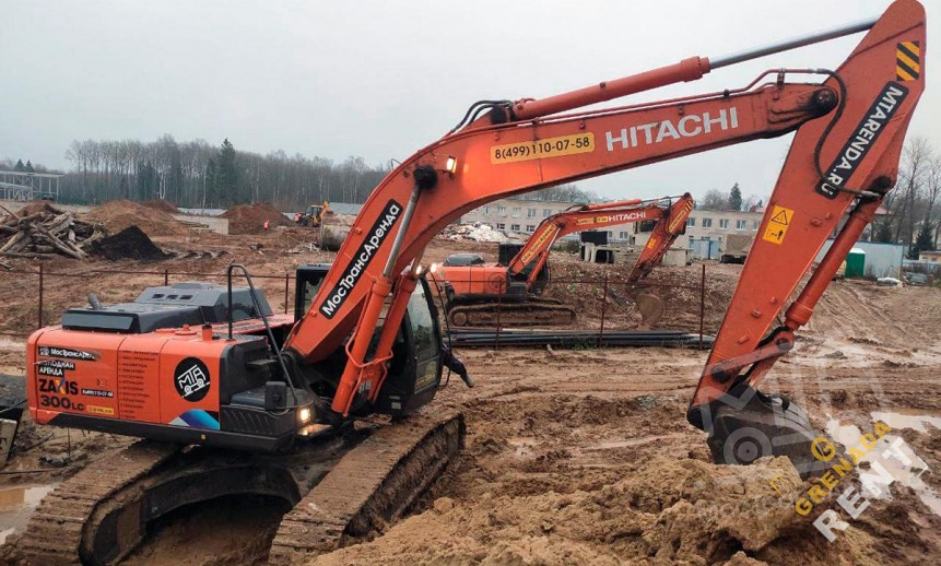 Аренда гусеничного экскаватора Hitachi ZX300LC thumbnail 0