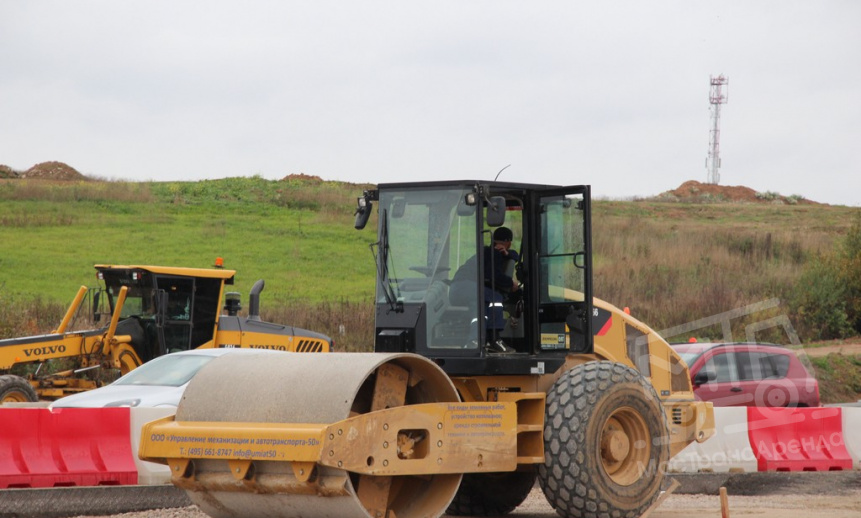 Аренда грунтового катка CAT CS56 - 12,5 тонн thumbnail 0