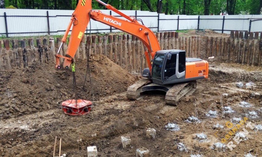 Аренда экскаватора Hitachi ZX200 со сваерезкой thumbnail 0