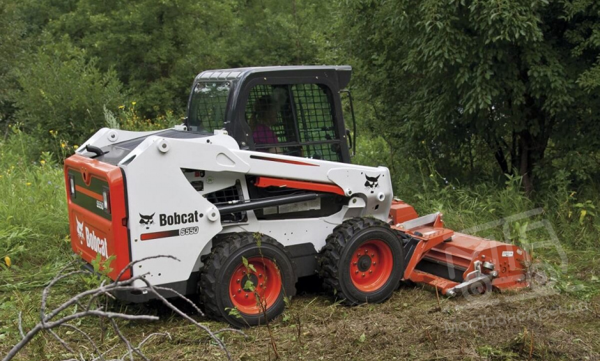 Аренда мини-погрузчика Bobcat S550 thumbnail 1
