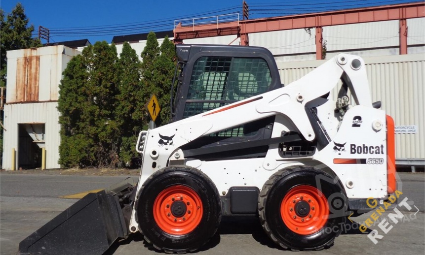 Аренда мини-погрузчика Bobcat S650 thumbnail 0