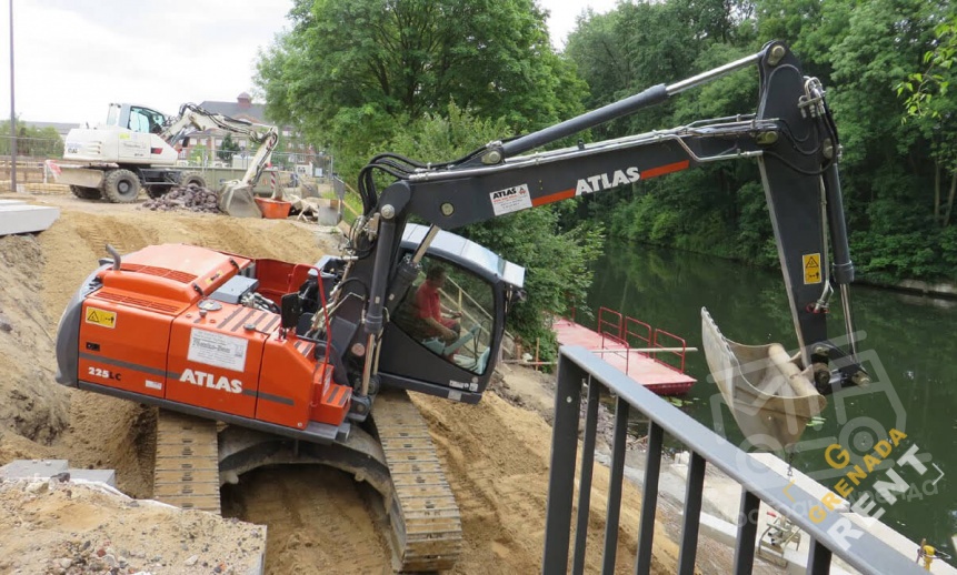 Аренда гусеничного экскаватора Atlas 225 LC thumbnail 3