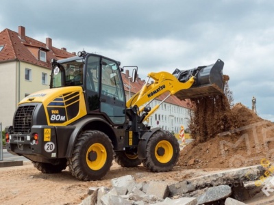 Аренда фронтального погрузчика Komatsu WA80M