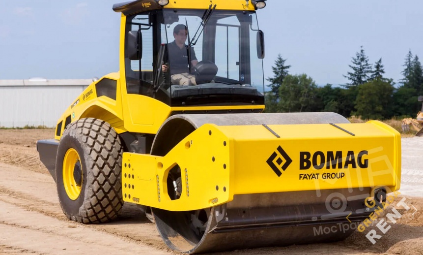 Аренда грунтового катка Bomag 216 - 17 тонн thumbnail 0