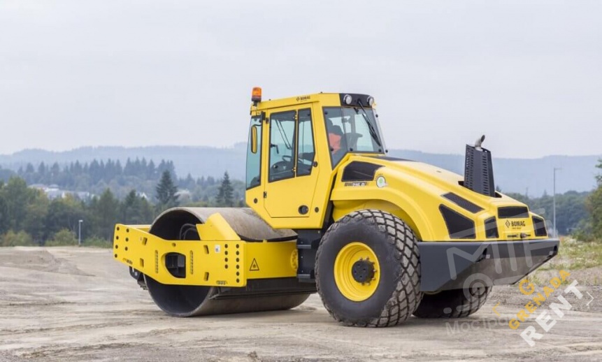 Аренда грунтового катка Bomag 216 - 17 тонн thumbnail 1