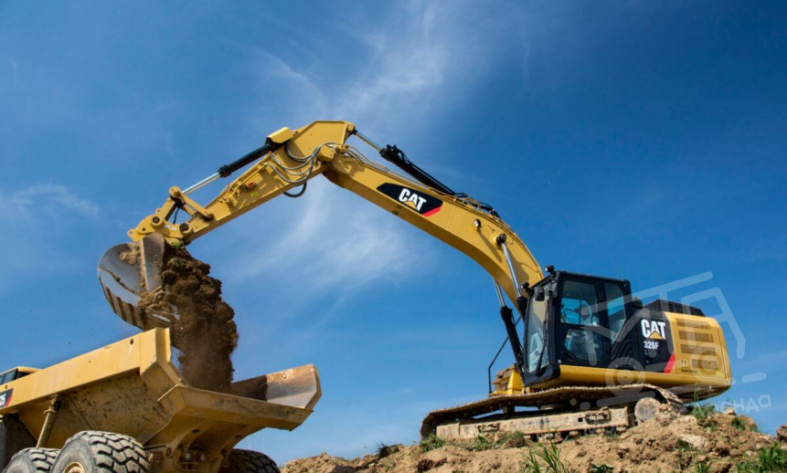 Аренда длиннорукого экскаватора Cat 326D2L thumbnail 1