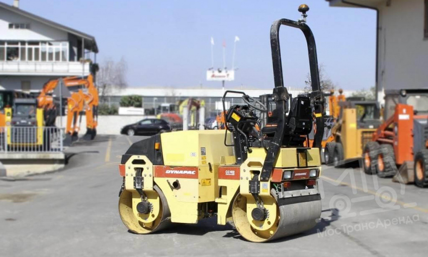 Аренда грунтового катка Dynapac CC102 - 2,4 тонны thumbnail 0
