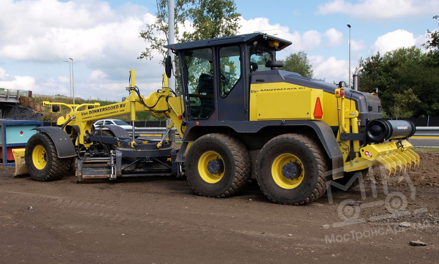 Аренда грейдера BOMAG BG 160 - 16 тонн thumbnail 1