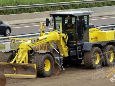 Аренда грейдера BOMAG BG 160 - 16 тонн