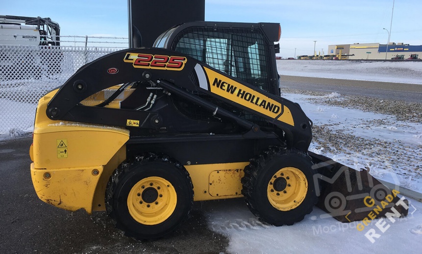 Аренда мини-погрузчика New Holland L225 thumbnail 0