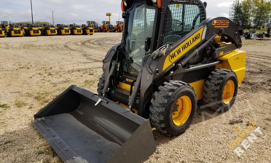 Аренда мини-погрузчика New Holland L225 thumbnail 1
