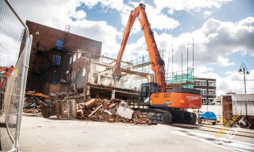 Аренда экскаватора-разрушителя Hitachi ZX350LC-3 Demolition thumbnail 2