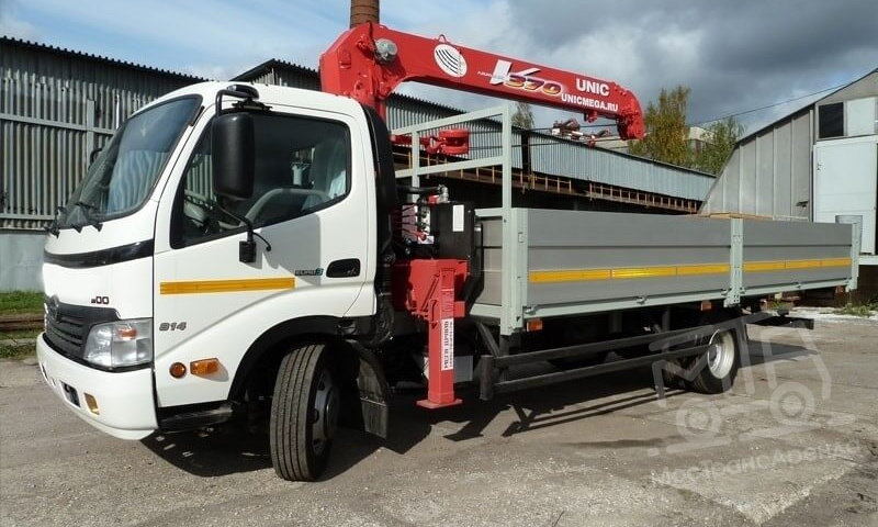 Аренда манипулятора Hino 300, стрела 3 тонны, борт 5 тонн thumbnail 1