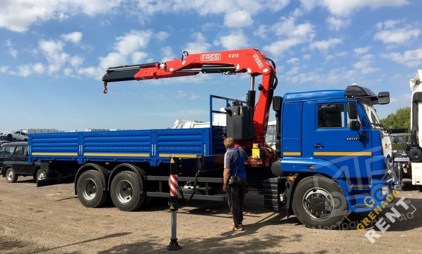 Аренда манипулятора Fassi, стрела 9 тонн, борт 11 тонн thumbnail 1