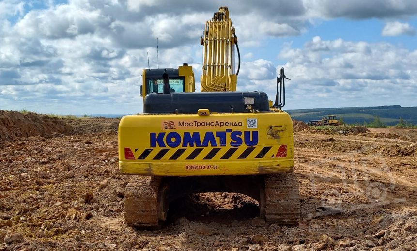 Гусеничный экскаватор Komatsu PC300 thumbnail 1