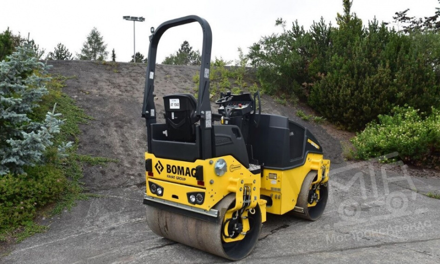 Аренда тротуарного катка Bomag BW 120-D5 - 2,7 тонны thumbnail 1