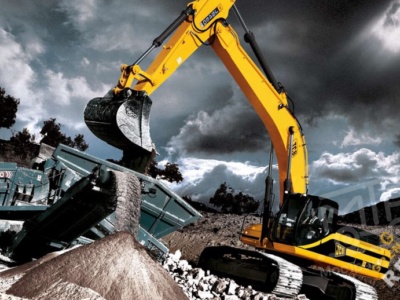 Аренда гусеничного экскаватора JCB JS 460