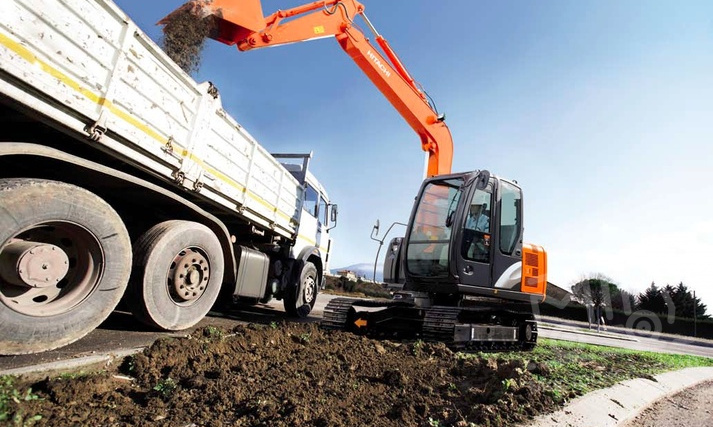 Аренда мини-экскаватора Hitachi ZX70-5G thumbnail 1