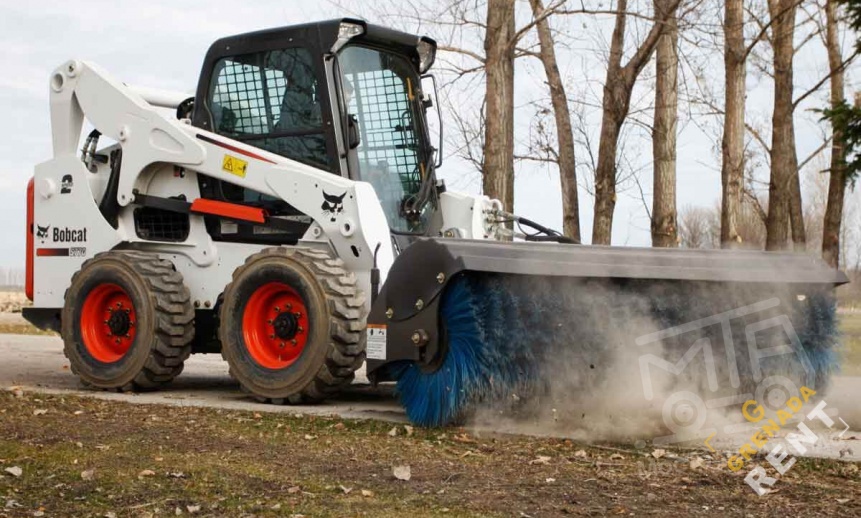 Аренда мини-погрузчика с щеткой thumbnail 1