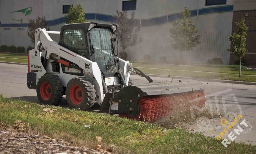 Аренда мини-погрузчика с щеткой thumbnail 2