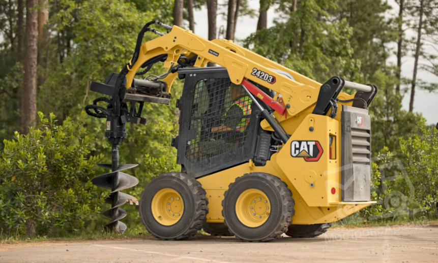 Аренда мини-погрузчика CAT 242D3 thumbnail 2