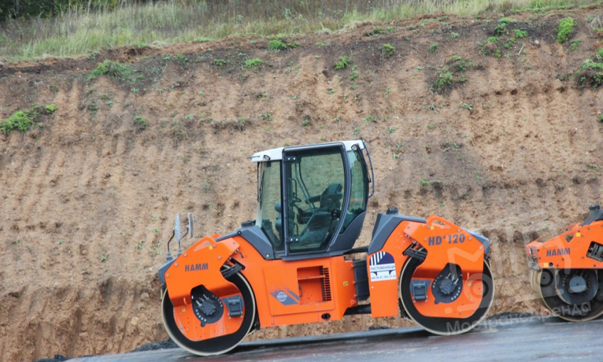 Аренда дорожного катка Hamm HD 130 - 14 тонн thumbnail 0