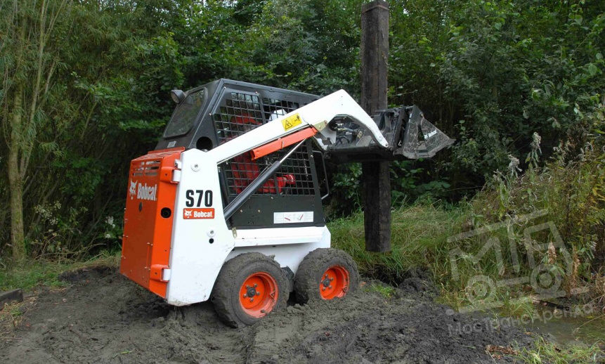 Аренда мини-погрузчика Bobcat S70 thumbnail 0