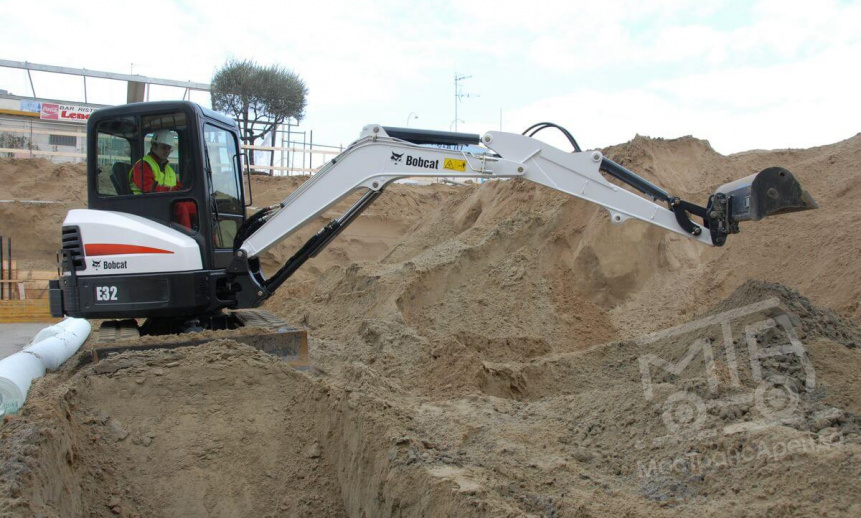 Аренда мини-экскаватора Bobcat E32 thumbnail 3