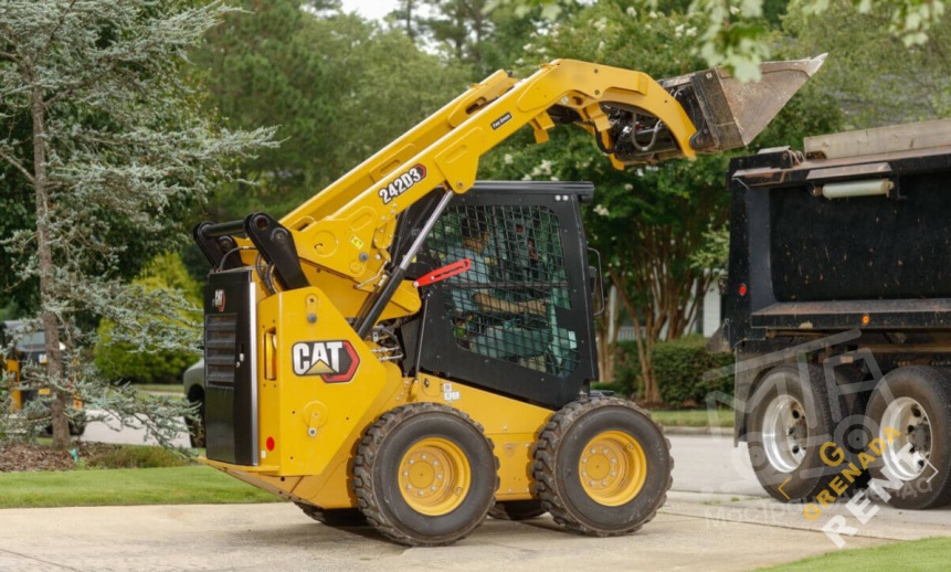 Аренда мини-погрузчика CAT 242D3 thumbnail 5