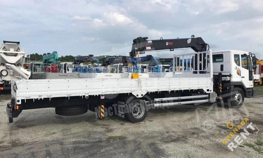 Аренда манипулятора Daewoo с грузоподъемностью стрелы 6 тонн и грузоподъемностью борта 7 тонн thumbnail 2