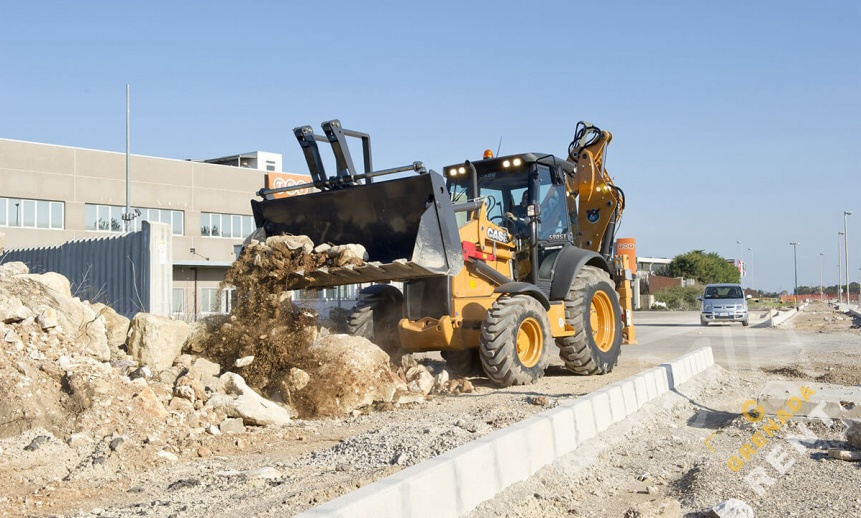 Аренда экскаватора-погрузчика Case 590ST thumbnail 3