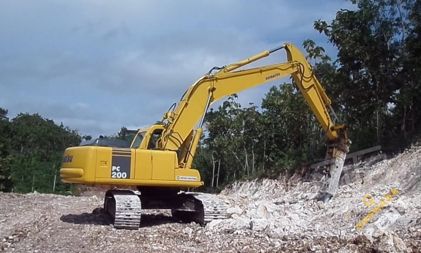 Аренда гусеничного экскаватора Komatsu PC200 thumbnail 1