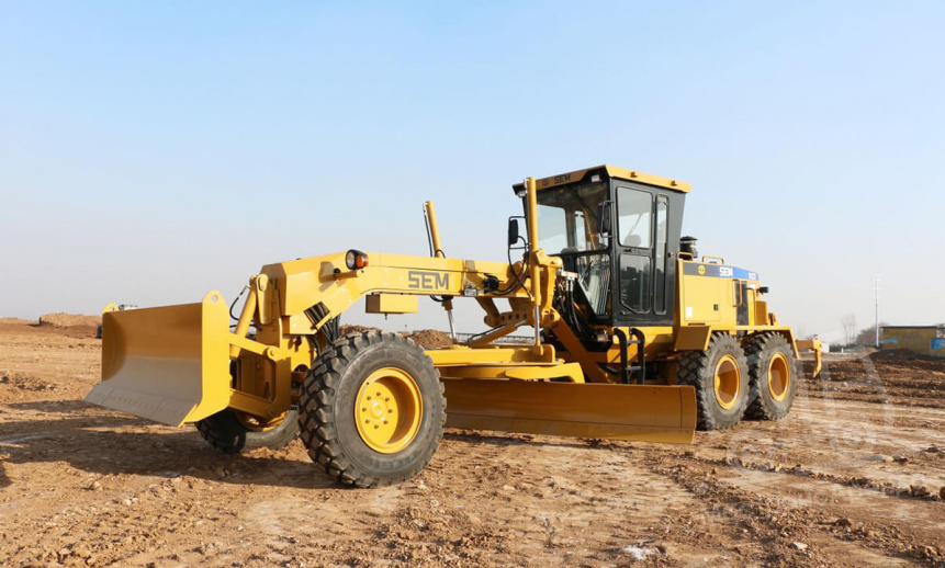 Аренда автогрейдера SEM 922AWD thumbnail 1