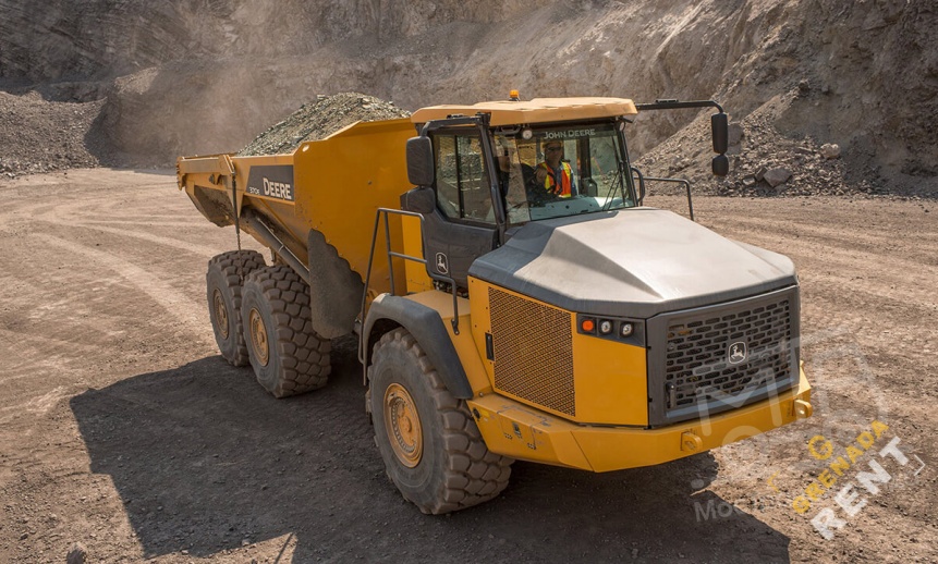 Аренда сочлененного самосвала John Deere 370E thumbnail 0