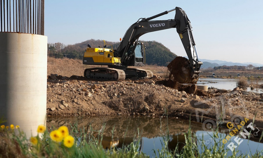 Аренда гусеничного экскаватора Volvo EC250D thumbnail 1