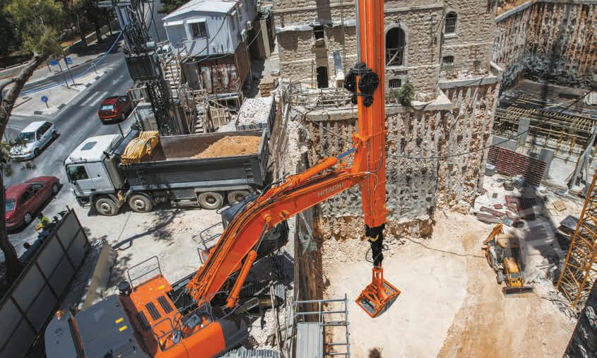 Аренда гусеничного экскаватора с грейфером 30 метров thumbnail 2