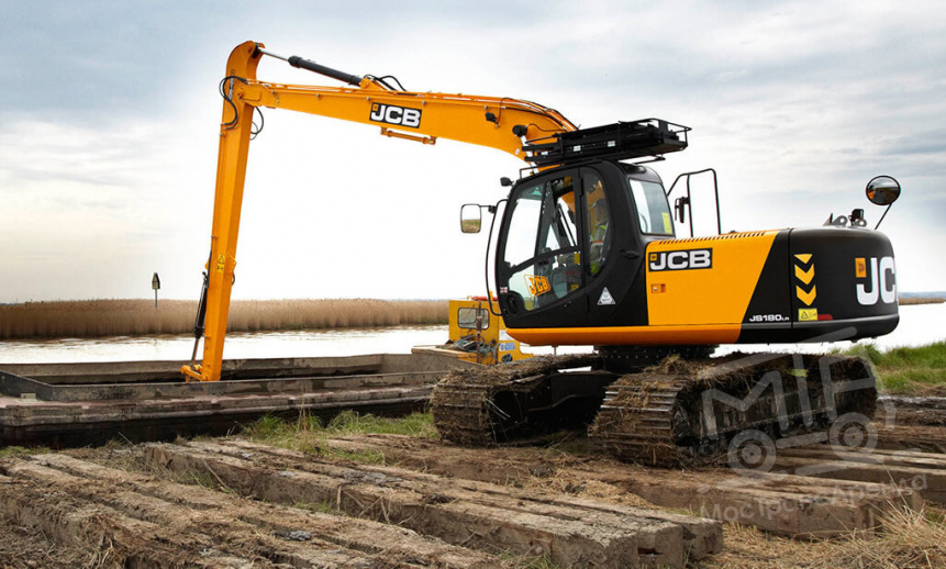 Аренда гусеничного экскаватора JCB JS 180 thumbnail 0