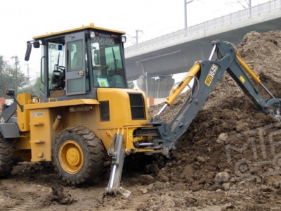 Аренда экскаватора-погрузчика XCMG WZ30-25