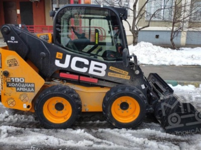 Холодная аренда колесного мини-погрузчика