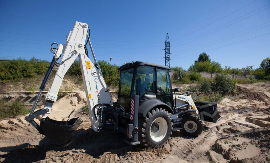 Аренда экскаватора-погрузчика Terex TLB 825 thumbnail 2