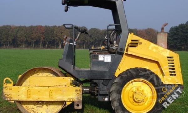 Аренда тротуарного катка Bomag BW 124 DH-3 - 3,3 тонны thumbnail 0