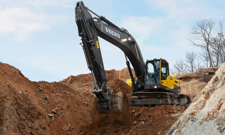 Аренда гусеничного экскаватора Volvo EC250D thumbnail 0