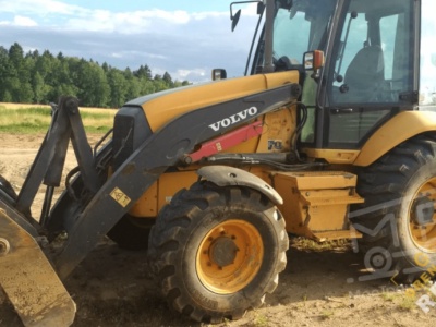Аренда экскаватора-погрузчика Volvo BL71B