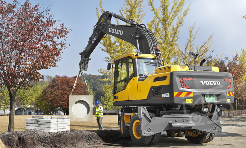 Аренда колесного экскаватора Volvo EW205D thumbnail 1