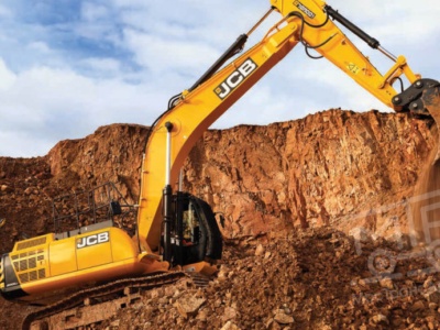 Аренда гусеничного экскаватора JCB JS300