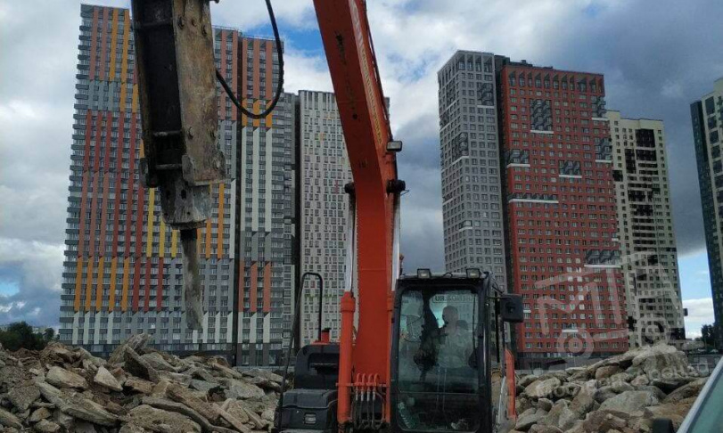 Аренда гидромолота 1,4 тонны на базе экскаватора 20 тонн thumbnail 1