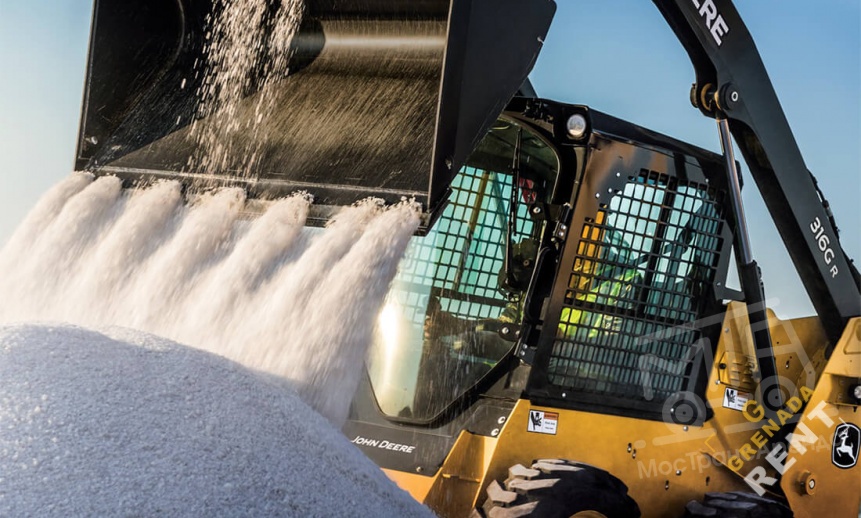 Аренда мини-погрузчика John Deere 316GR thumbnail 1