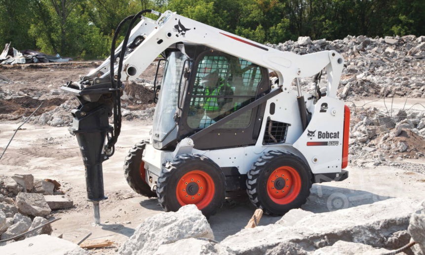 Аренда мини-погрузчика с гидромолотом thumbnail 1