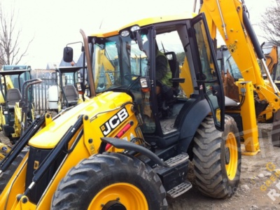 Аренда экскаватора-погрузчика JCB 5CX